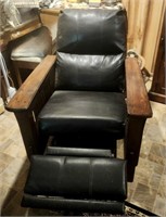 Black Leather Recliner **....