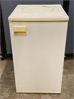 Mini Refrigerator 19"x21”x33”