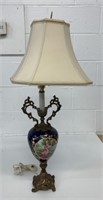 32" Tall Victorian Style Table Lamp