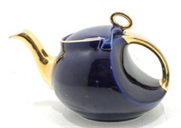 Hall China Streamline teapot