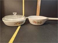 Corning Ware Dishes set of 2 , 1 Lid