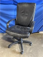 Rolling office chair