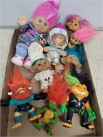 TROLLS AND ACTION FIGURES