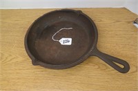 Unmarked Cast Iron Skillet Top?