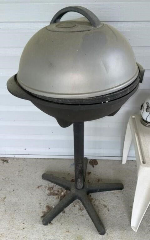 Patio Round Charcoal Grill