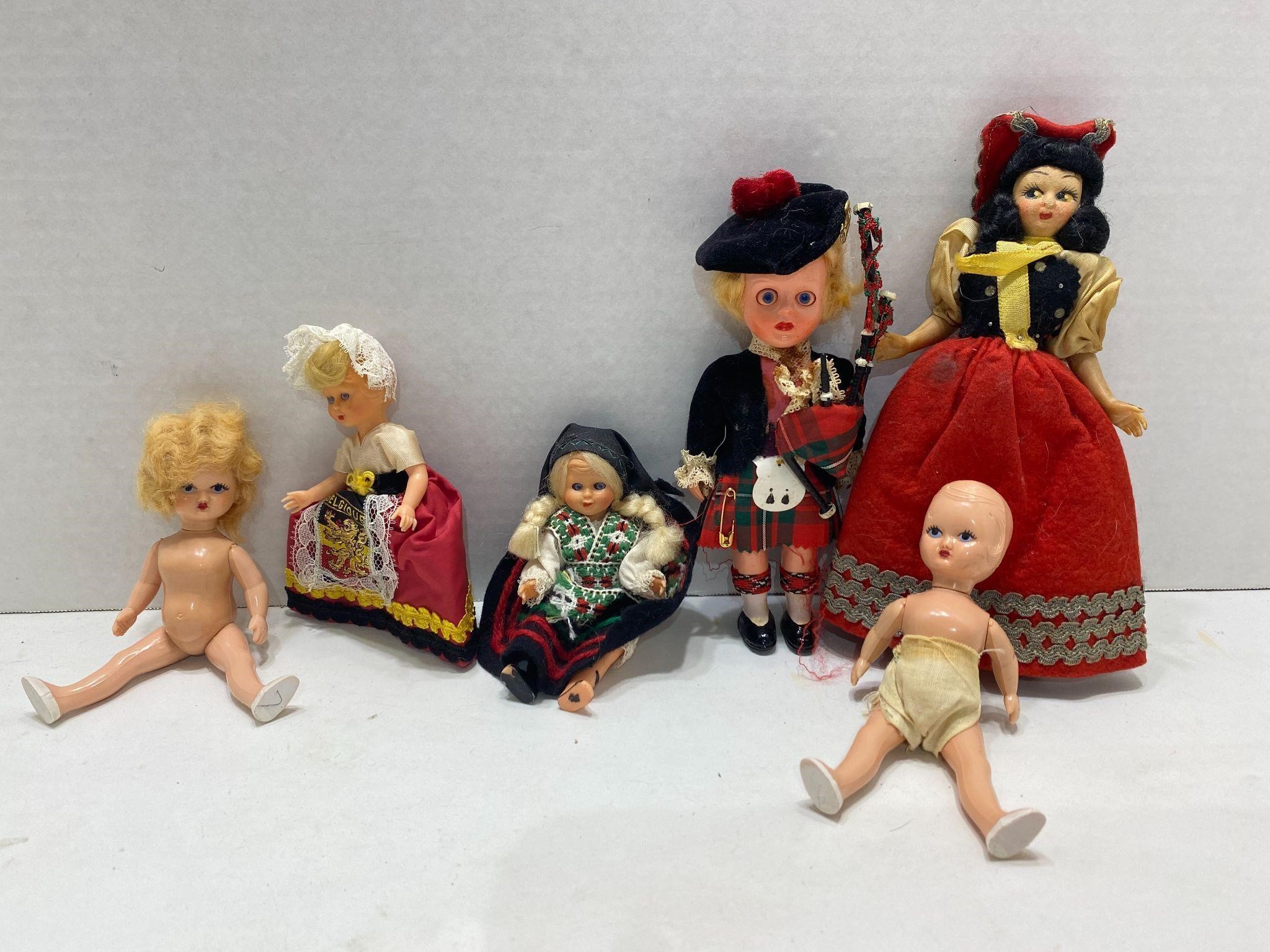 Hollywood & Souvenir Dolls