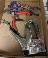 TRAY OF PLIERS AND GUN