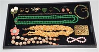 (10) MISCELLANEOUS PIECES OF JADE, CORAL AND