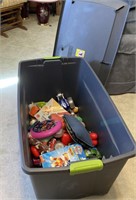 LARGE TOTE WITH LID AND MISC TOYS
