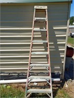 Werner 8' Fiberglass Step Ladder