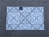 New Laura Ashley 27×45" All Loop Accent Rug