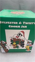 Vtg 1998 Sylvester & Tweety Christmas Cookie Jar