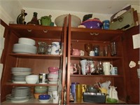 cont. 2 upper kitchen cabinets cups, Corell