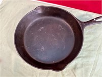 GRISWOLD #8 CAST IRON PAN