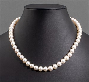 Cultured Pearl Necklace 14K Yellow Gold Clasp