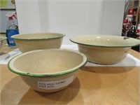 CREAM AND GREEN PORCELIN BOWLS