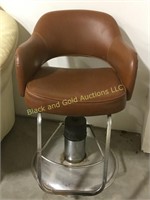 Vintage barbers chair in good overall condition