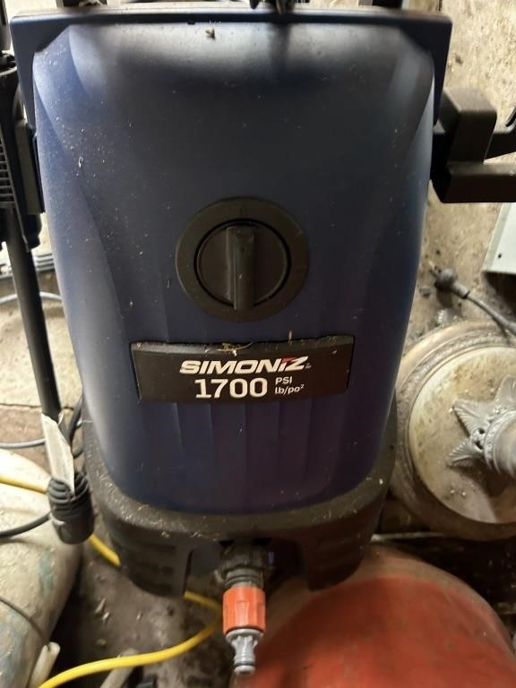 Pressure Washer 1700 PSI