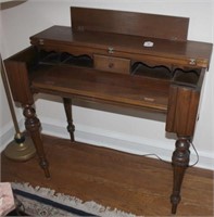 Nice walnut spinet desk (great finish) with