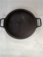 Lodge cast iron pizza pan