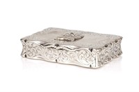 LARGE NATHANIEL MILLS SILVER SNUFF BOX, 130g