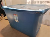 Rubbermaid Tote 20inWx29 1/2inLx16 1/2inH
