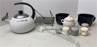 Art Glass Ladle, Soup Mugs, S/P Shakers
