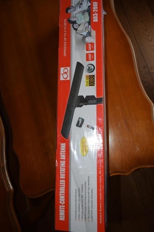 Remote Controlled Rotating Antenna (New in Box)