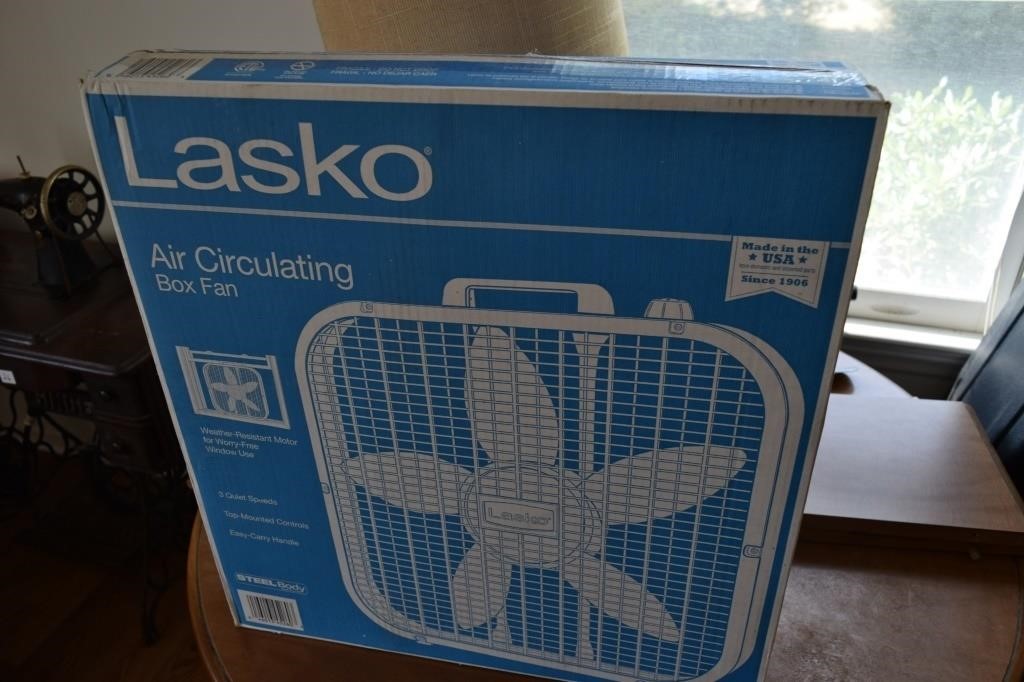 Lasco Box Fan (New in Box)