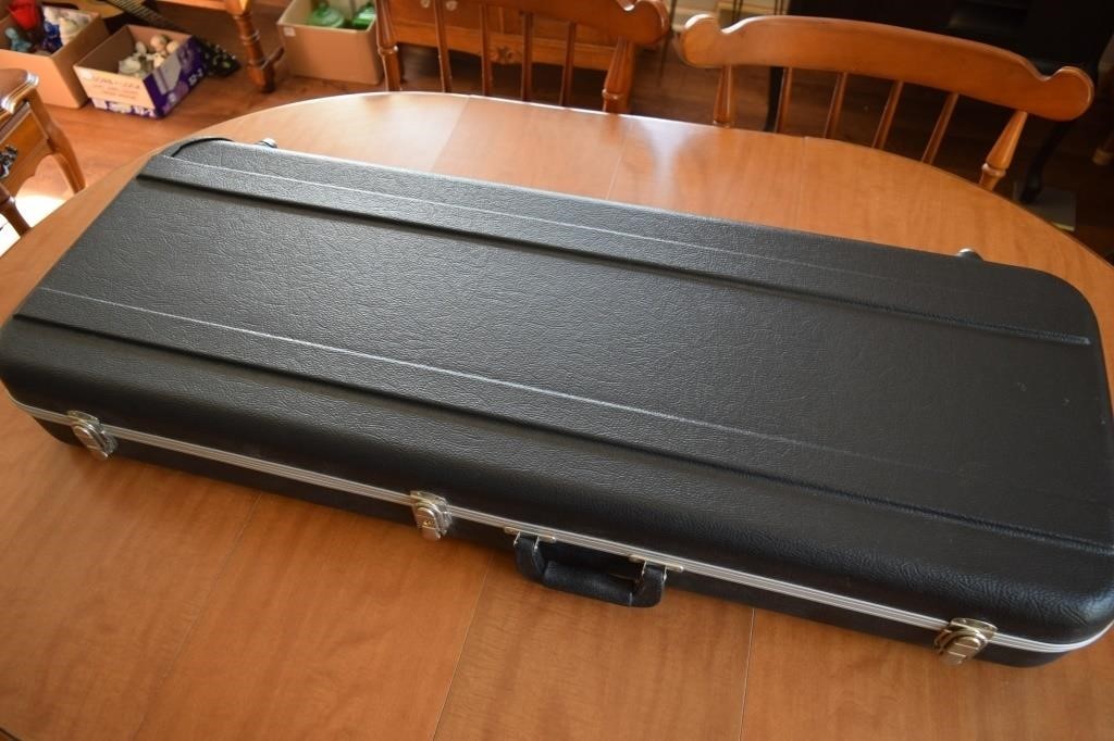 Electric Guitar Case (corner is cracked)