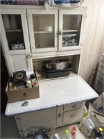 Vintage Hoosier Cabinet / 1920s Farmhouse Nook**