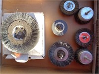 FLAT OF WIRE WHEEL BRUSHES