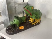 Vintage cast iron frog coin bank