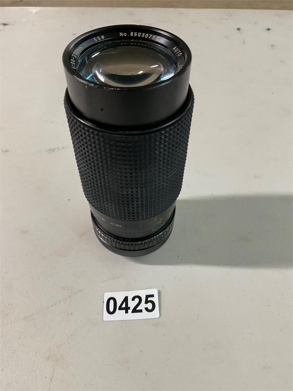 Auto Zoom- 80-200 mm 1: 4.0 lens
