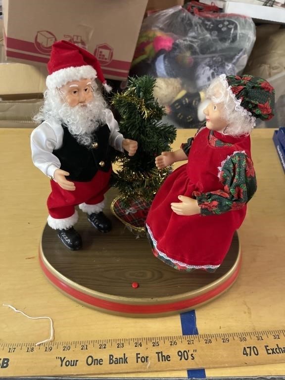 Mr and Mrs claus