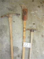 2 picks and primitive corn cutter