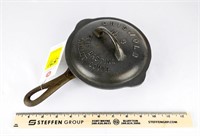 Griswold #3 Cast Iron Skillet w/ Griswold #3