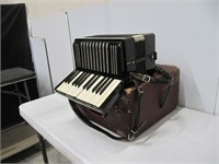 VINTAGE ACCORDIAN & CASE