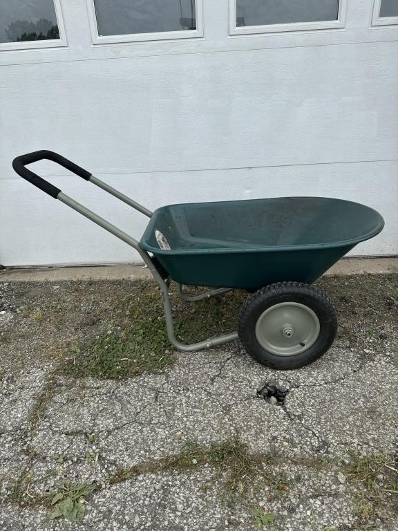 Yard rover wheelbarrow