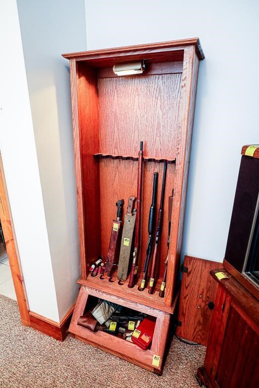 Oak Gun Cabinet (Holds up to 8 Guns)