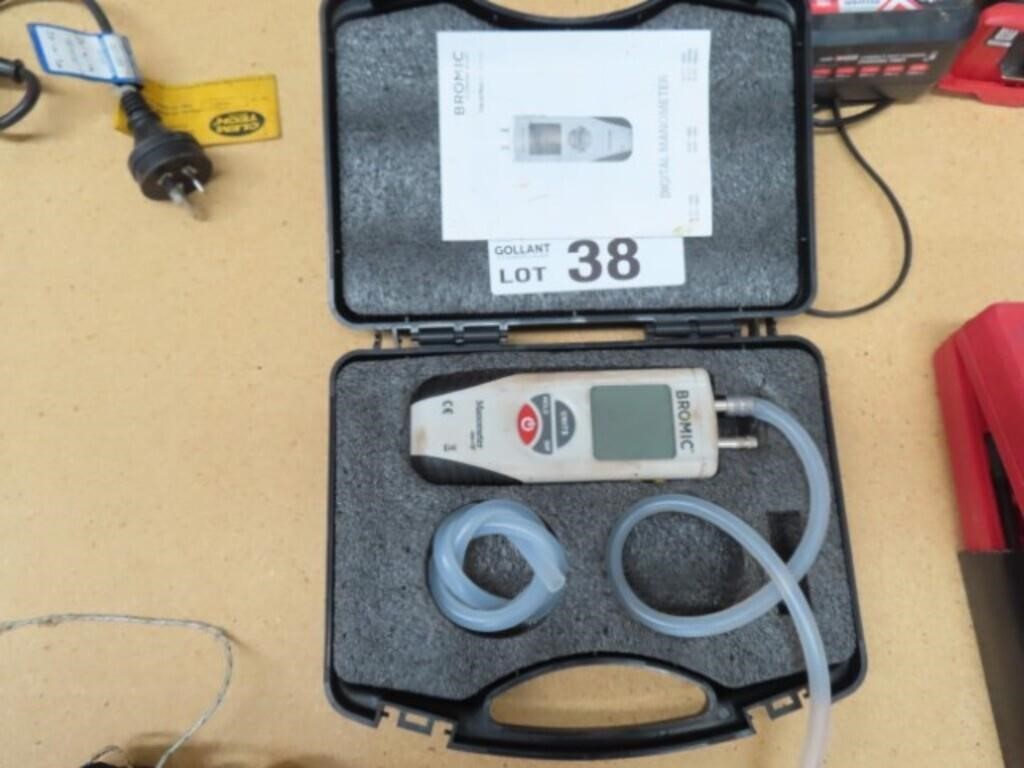 Bromic Digital Manometer