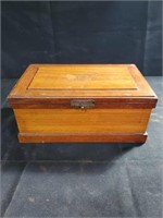 Vintage Wooden Dresser Box with latch