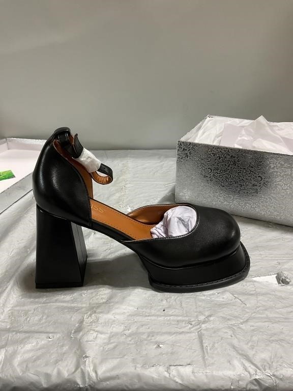 Brand new women’s high heels