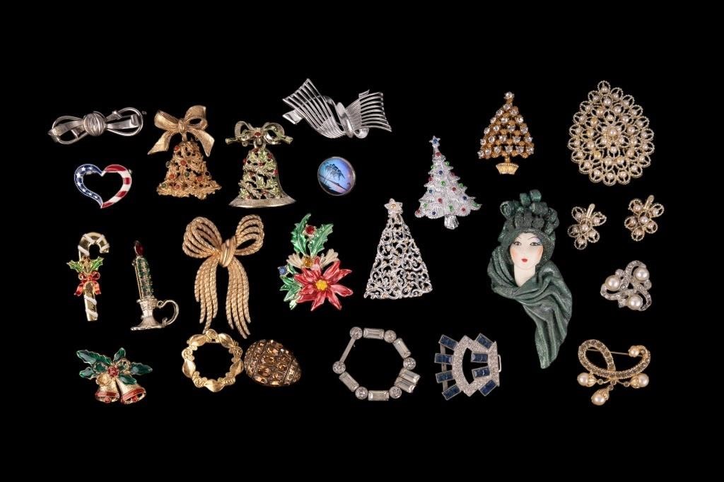 Vintage Holiday and Collector Brooches (23)