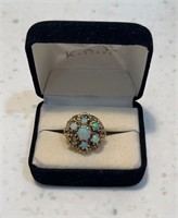 Gold  opal ring size 5 8.58g