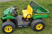 John Deer Battery Powered Kids Tractor
