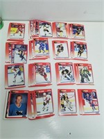 1991-1992 130+ cartes de hockey Score