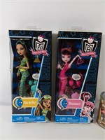 2 poupées Monster High