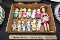 Box of Various Vintage Small Figurines, Some