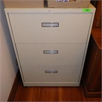 3 DRAWER FILE CABINET **BRING HELP** 30 x 18 x 42>